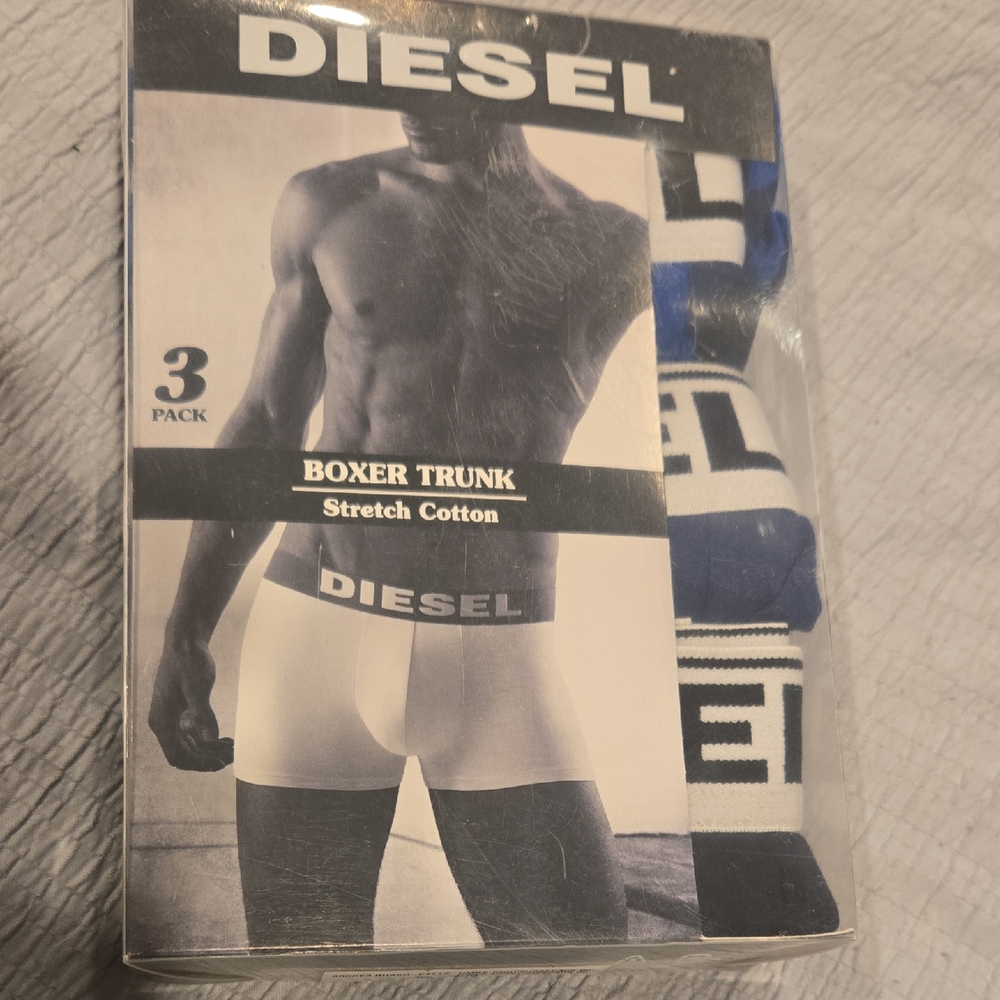 Diesel Men's Boxer Trunk 3-Pack - Blue and Black.